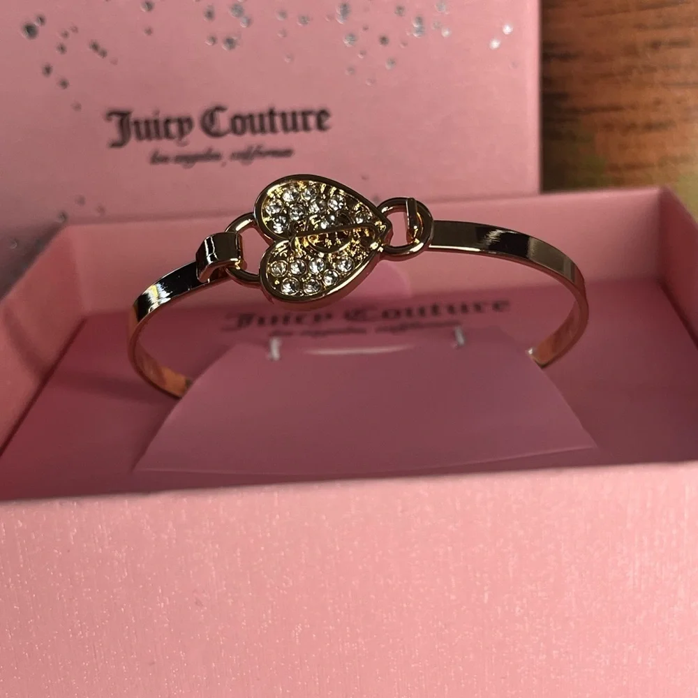 Juicy Couture Gold Heart Charm Bangle Bracelet Pink Gift Box NWT
